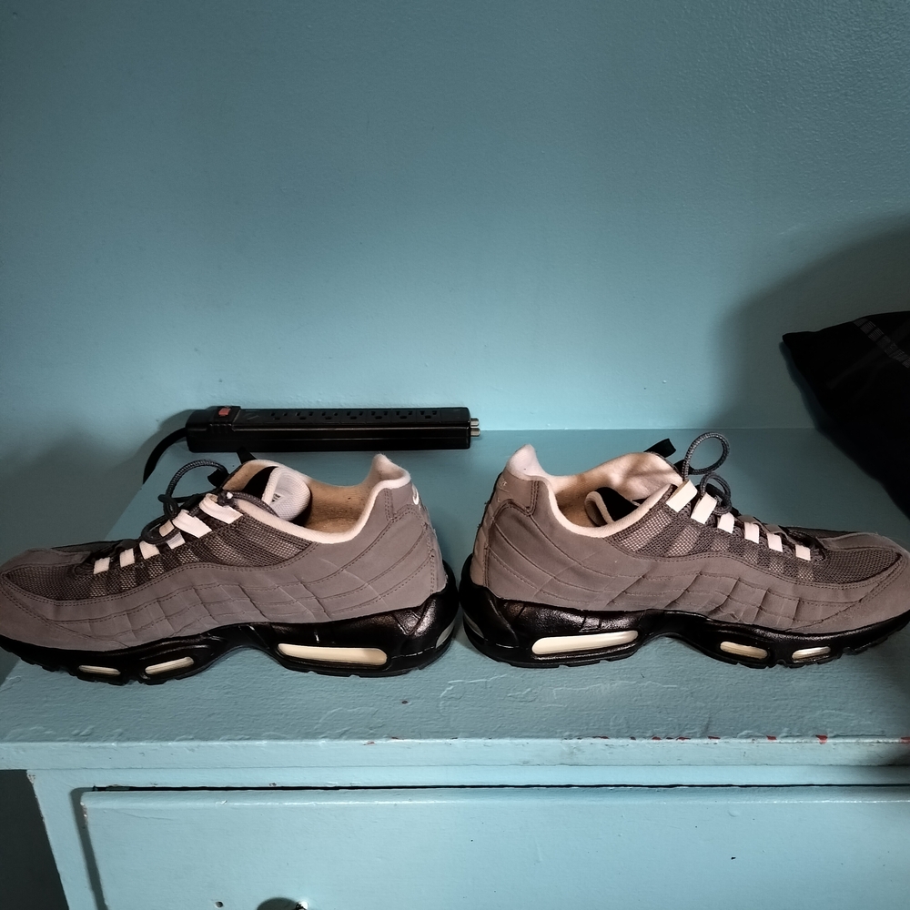 Men's Gray Athletic Sneakers - Low Top Casual Trainers